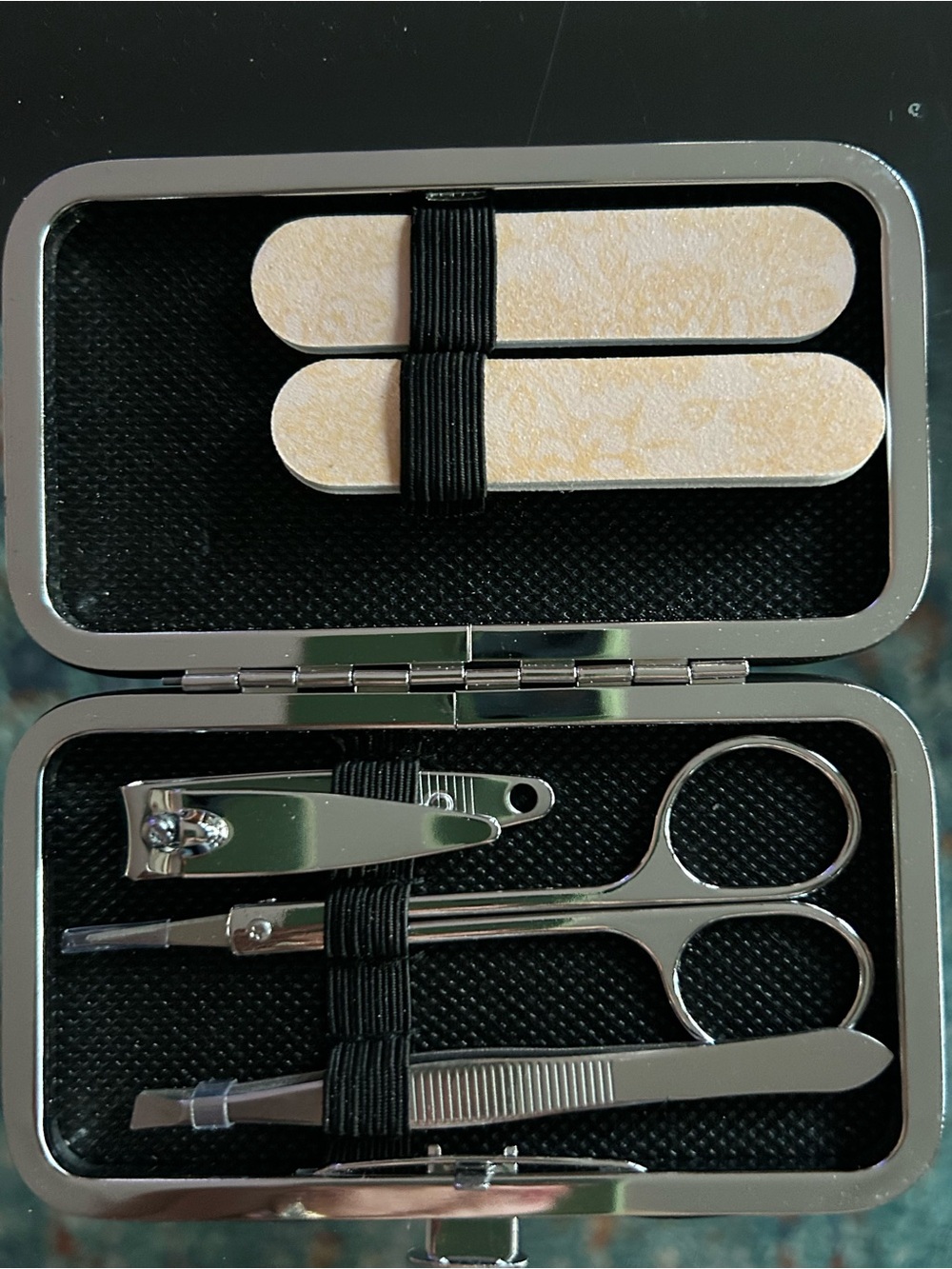 Red Cross Travel Grooming Kit
